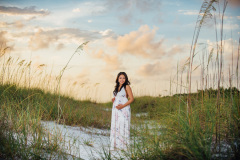 clearwater-maternity-photographers-beach-maternity-photo