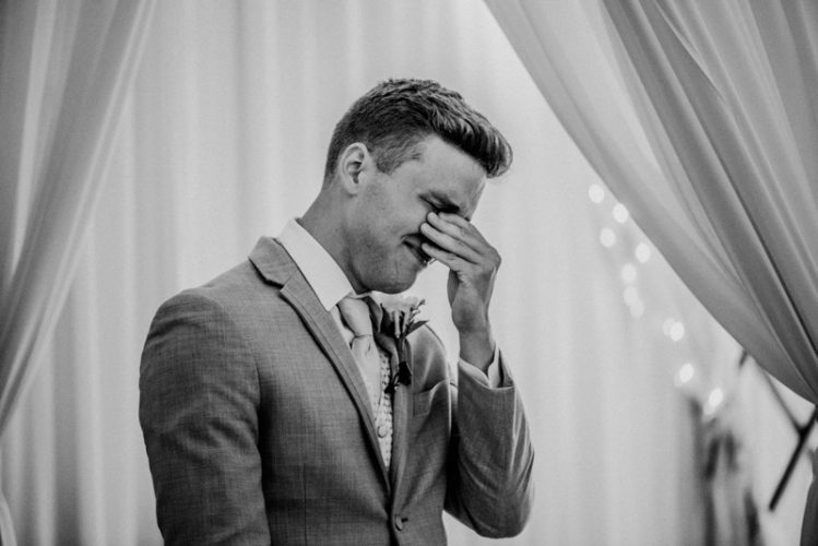 Tears at first look of bride on wedding day